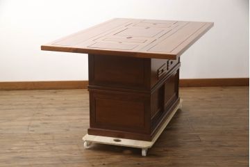 中古　民芸家具　趣ある佇まいが目を引く囲炉裏テーブル(木製火鉢、長火鉢、ダイニングテーブル、4人掛け、6人掛け)(R-070315)