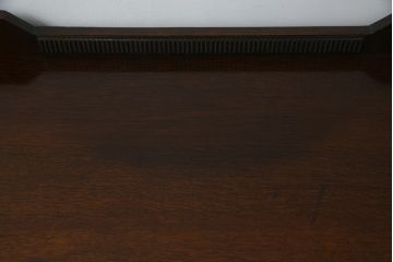 イギリスアンティーク　オーク材　クラシカルな雰囲気を醸し出すサイドボード(サイドキャビネット、収納棚、戸棚、英国)(R-070316)