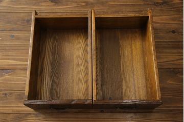 和製ビンテージ　幅1500ミリの希少サイズ　浮造り仕上げのアンティーク調重ね水屋箪笥(和風食器棚、和風キャビネット、収納棚、重ね戸棚、時代箪笥、茶箪笥、ヴィンテージ)(R-070318)