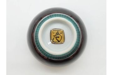 古九谷　九谷焼　三ツ井為吉　絵変り　1.8寸　約5cm　多種多様な絵付けが魅力的な酒盃5客セット(酒杯、おちょこ、お猪口、ぐい呑、色絵、五客揃、一寸八分、共箱付き、和食器)(R-070336)