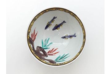 古九谷　九谷焼　三ツ井為吉　絵変り　1.8寸　約5cm　多種多様な絵付けが魅力的な酒盃5客セット(酒杯、おちょこ、お猪口、ぐい呑、色絵、五客揃、一寸八分、共箱付き、和食器)(R-070336)