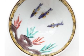 古九谷　九谷焼　三ツ井為吉　絵変り　1.8寸　約5cm　多種多様な絵付けが魅力的な酒盃5客セット(酒杯、おちょこ、お猪口、ぐい呑、色絵、五客揃、一寸八分、共箱付き、和食器)(R-070336)