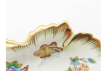 ヘレンド　ハンガリー　HEREND HVNGARY　ヴィクトリアブーケ　ハート形　華やかな雰囲気が素敵な透かしボンボン入れ&トレイ(HUNGARY、トレー、小物入れ、菓子器、洋食器)(R-070337)