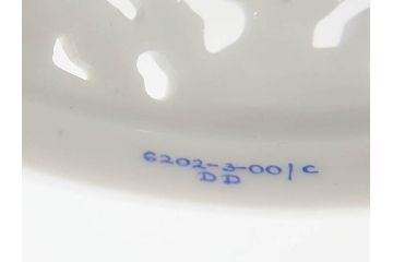 ヘレンド　ハンガリー　HEREND HVNGARY　ヴィクトリアブーケ　ハート形　華やかな雰囲気が素敵な透かしボンボン入れ&トレイ(HUNGARY、トレー、小物入れ、菓子器、洋食器)(R-070337)