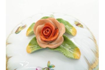 ヘレンド　ハンガリー　HEREND HVNGARY　ヴィクトリアブーケ　繊細な花の装飾がおしゃれなシュガーポット(HUNGARY、ボンボン入れ、小物入れ、菓子器、洋食器)(R-070338)