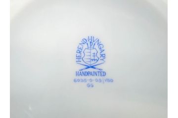 ヘレンド　ハンガリー　HEREND HVNGARY　ヴィクトリアブーケ　繊細な花の装飾がおしゃれなシュガーポット(HUNGARY、ボンボン入れ、小物入れ、菓子器、洋食器)(R-070338)