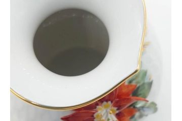 ドイツ　マイセン　Meissen　波の戯れ　ポインセチアの花が愛らしく上品な花瓶(花器、花入、フラワーベース)(定価約66000円)(R-070339)