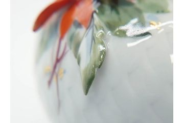 ドイツ　マイセン　Meissen　波の戯れ　ポインセチアの花が愛らしく上品な花瓶(花器、花入、フラワーベース)(定価約66000円)(R-070339)