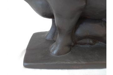 佐藤玄々(朝山)　哺牛　重厚感のある佇まいが魅力的なブロンズ像(オブジェ、置物、ウシ)(R-070343)