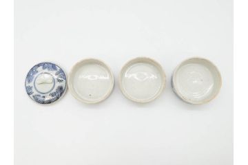 江戸期　古伊万里　染付　小振りで可愛らしい三段重(三段重鉢、小さなお重箱、珍味入れ、薬味入れ、小物入れ、ミニ)(R-070346)