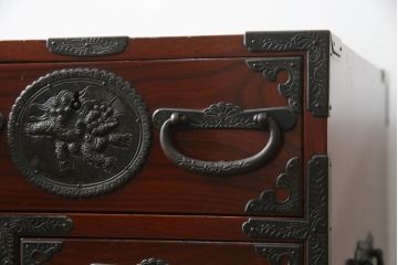 和製ビンテージ　最高級!　手打ち金具　凝った金具が上質な雰囲気を醸し出す仙台小箪笥(仙台箪笥、整理箪笥、収納たんす、引き出し、ヴィンテージ)(R-070352)