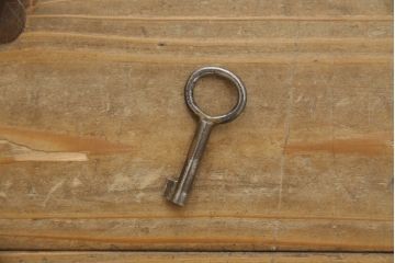 和製ビンテージ　最高級!　手打ち金具　凝った金具が上質な雰囲気を醸し出す仙台小箪笥(仙台箪笥、整理箪笥、収納たんす、引き出し、ヴィンテージ)(R-070352)