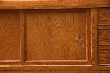 中古　美品　屋久杉　上質な和の空間づくりにおすすめの茶箪笥(茶棚、戸棚、収納棚、飾り棚)(R-070354)