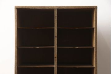 中古　昭和レトロな雰囲気を醸し出す縦型カルテケース(書類ケース、書類棚、収納棚、レターラック)(R-070355)
