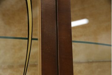 イギリスアンティーク　猫脚が目を引くハーフムーンキャビネット(サイドキャビネット、ガラスケース、ショーケース、飾り棚、戸棚、収納棚、コンソールテーブル、半円、英国)(R-070356)