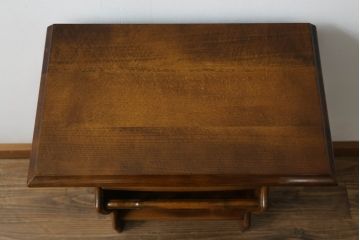 和製ビンテージ　カリモク家具(karimoku)　幅広いインテリアに馴染むお洒落なスリッパラック(スリッパ立て、サイドテーブル、ヴィンテージ)(R-070357)