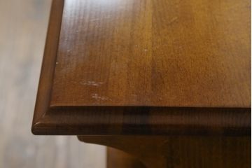 和製ビンテージ　カリモク家具(karimoku)　幅広いインテリアに馴染むお洒落なスリッパラック(スリッパ立て、サイドテーブル、ヴィンテージ)(R-070357)
