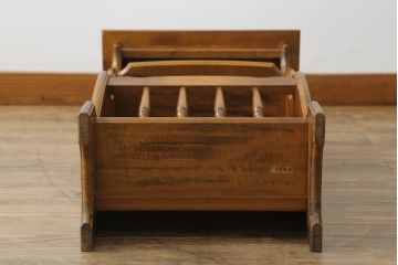 和製ビンテージ　カリモク家具(karimoku)　幅広いインテリアに馴染むお洒落なスリッパラック(スリッパ立て、サイドテーブル、ヴィンテージ)(R-070357)