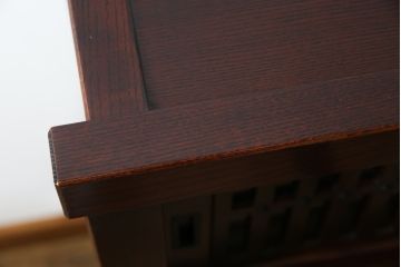 中古　栗材　上質な和の空間を演出する水屋箪笥(食器棚、茶箪笥、戸棚、収納棚、キャビネット)(R-070360)