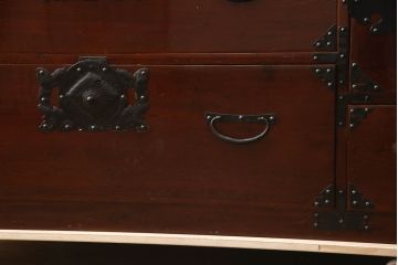 和製アンティーク　専門店にてリペア済　前面欅(ケヤキ)材　上質な和の雰囲気を醸し出す仙台箪笥(和タンス、時代箪笥、衣装箪笥、収納箪笥、引き出し)(R-070361)