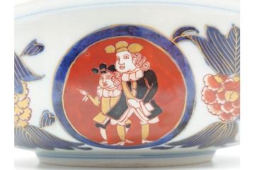 江戸期　古伊万里　金彩　色絵　南蛮舟に韃靼人の図　8寸　約25cm　色鮮やかで豪華な大鉢(ラッタン人、だったん人、南蛮人、八寸、深鉢、和食器)(R-070394)