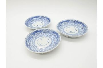 江戸期　古伊万里　染付　松竹梅文　5.1寸　約16cm　繊細に描かれた線描が美しい中皿3枚セット(和食器、和皿、五寸一分)(R-070396)