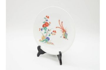 重要無形文化財　人間国宝　十三代　酒井田柿右衛門　錦菊鳳凰文　色彩豊かな絵付けが目を惹く陶額(和皿、飾り皿)(R-070412)