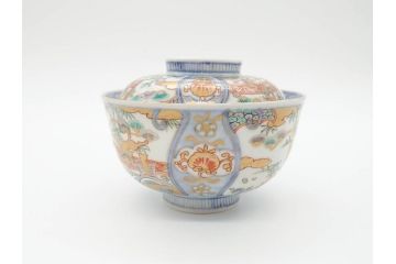 江戸期　古伊万里　金彩　色絵　約12cm　3.8寸　一つ一つ丁寧に絵付けされた豪華な蓋付き茶碗3客セット(獅子、松竹、和食器、三寸八分)(R-070415)