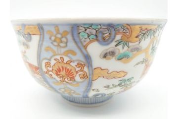 江戸期　古伊万里　金彩　色絵　約12cm　3.8寸　一つ一つ丁寧に絵付けされた豪華な蓋付き茶碗3客セット(獅子、松竹、和食器、三寸八分)(R-070415)