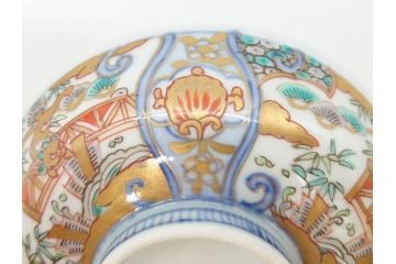 江戸期　古伊万里　金彩　色絵　約12cm　3.8寸　一つ一つ丁寧に絵付けされた豪華な蓋付き茶碗3客セット(獅子、松竹、和食器、三寸八分)(R-070415)