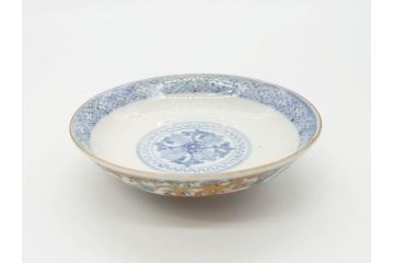 江戸期　古伊万里　金彩　色絵　約12cm　3.8寸　一つ一つ丁寧に絵付けされた豪華な蓋付き茶碗3客セット(獅子、松竹、和食器、三寸八分)(R-070415)