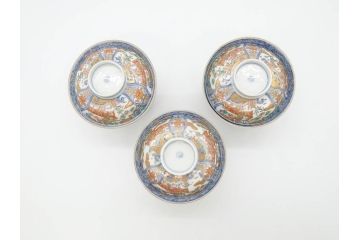 江戸期　古伊万里　金彩　色絵　約12cm　3.8寸　一つ一つ丁寧に絵付けされた豪華な蓋付き茶碗3客セット(獅子、松竹、和食器、三寸八分)(R-070416)
