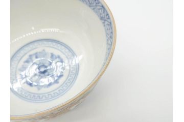 江戸期　古伊万里　金彩　色絵　約12cm　3.8寸　一つ一つ丁寧に絵付けされた豪華な蓋付き茶碗3客セット(獅子、松竹、和食器、三寸八分)(R-070416)
