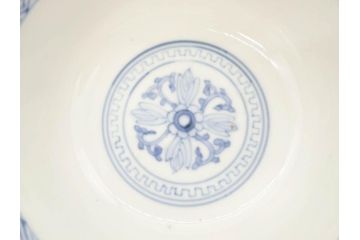 江戸期　古伊万里　金彩　色絵　約12cm　3.8寸　一つ一つ丁寧に絵付けされた豪華な蓋付き茶碗3客セット(獅子、松竹、和食器、三寸八分)(R-070416)