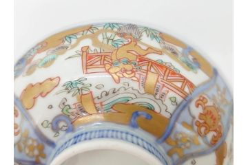 江戸期　古伊万里　金彩　色絵　約12cm　3.8寸　一つ一つ丁寧に絵付けされた豪華な蓋付き茶碗3客セット(獅子、松竹、和食器、三寸八分)(R-070416)