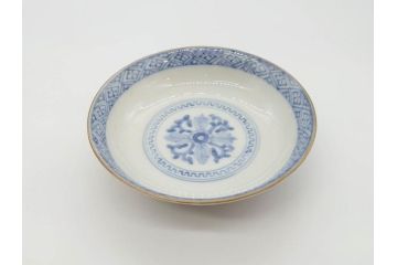 江戸期　古伊万里　金彩　色絵　約12cm　3.8寸　一つ一つ丁寧に絵付けされた豪華な蓋付き茶碗3客セット(獅子、松竹、和食器、三寸八分)(R-070416)