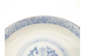 江戸期　古伊万里　金彩　色絵　約12cm　3.8寸　一つ一つ丁寧に絵付けされた豪華な蓋付き茶碗3客セット(獅子、松竹、和食器、三寸八分)(R-070416)