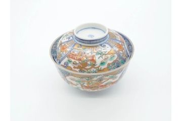 江戸期　古伊万里　金彩　色絵　約12cm　3.8寸　一つ一つ丁寧に絵付けされた豪華な蓋付き茶碗3客セット(獅子、松竹、和食器、三寸八分)(R-070416)