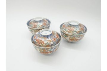 江戸期　古伊万里　金彩　色絵　約12cm　3.8寸　一つ一つ丁寧に絵付けされた豪華な蓋付き茶碗3客セット(獅子、松竹、和食器、三寸八分)(R-070417)