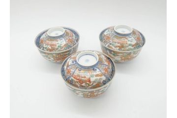 江戸期　古伊万里　金彩　色絵　約12cm　3.8寸　一つ一つ丁寧に絵付けされた豪華な蓋付き茶碗3客セット(獅子、松竹、和食器、三寸八分)(R-070417)