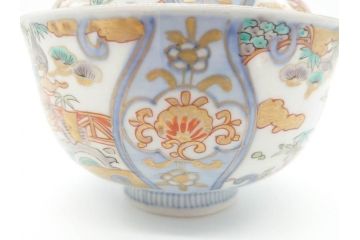 江戸期　古伊万里　金彩　色絵　約12cm　3.8寸　一つ一つ丁寧に絵付けされた豪華な蓋付き茶碗3客セット(獅子、松竹、和食器、三寸八分)(R-070417)
