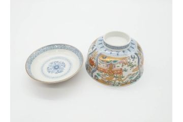 江戸期　古伊万里　金彩　色絵　約12cm　3.8寸　一つ一つ丁寧に絵付けされた豪華な蓋付き茶碗3客セット(獅子、松竹、和食器、三寸八分)(R-070417)