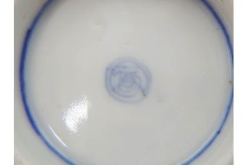 江戸期　古伊万里　金彩　色絵　約12cm　3.8寸　一つ一つ丁寧に絵付けされた豪華な蓋付き茶碗3客セット(獅子、松竹、和食器、三寸八分)(R-070417)