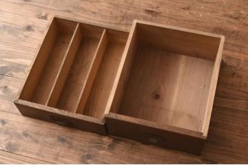 アンティーク家具　前面ナラ材　24杯　ネームプレート付き　収納力抜群のレトロなチェスト(引き出し、サイドボード、ローボード)(R-070425)