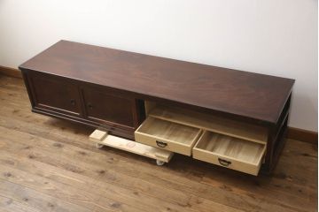中古　志太民芸家具　脚(台輪)付きリメイク　美しい杢目が上質な和の雰囲気を演出するローチェスト(サイドボード、サイドチェスト、ローボード、和箪笥、収納箪笥、整理タンス、引き出し、テレビ台、テレビボード)(R-070429)