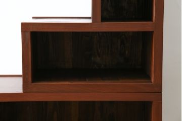 和製ビンテージ　高級工芸家具　総欅(ケヤキ)材　古金具リメイク　職人手作り　小振りな階段箪笥(階段タンス、収納たんす、和箪笥、時代箪笥、引き出し、ヴィンテージ)(R-070433)