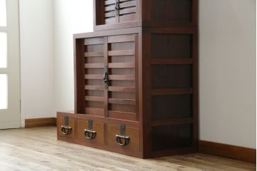 和製ビンテージ　高級工芸家具　総欅(ケヤキ)材　古金具リメイク　職人手作り　小振りな階段箪笥(階段タンス、収納たんす、和箪笥、時代箪笥、引き出し、ヴィンテージ)(R-070433)