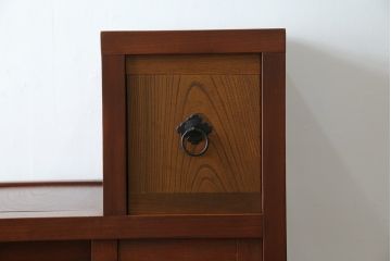 和製ビンテージ　高級工芸家具　総欅(ケヤキ)材　古金具リメイク　職人手作り　小振りな階段箪笥(階段タンス、収納たんす、和箪笥、時代箪笥、引き出し、ヴィンテージ)(R-070433)