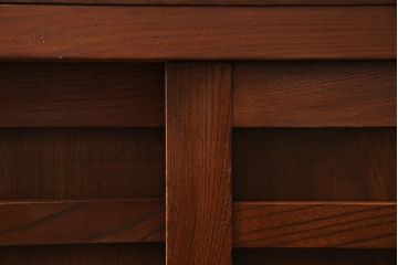 和製ビンテージ　高級工芸家具　総欅(ケヤキ)材　古金具リメイク　職人手作り　小振りな階段箪笥(階段タンス、収納たんす、和箪笥、時代箪笥、引き出し、ヴィンテージ)(R-070433)
