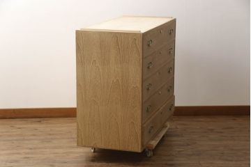 中古　国産　職人手造り　天板・脚または台輪リメイク　上品な佇まいが魅力の桐箪笥(桐たんす、並厚、和タンス、引き出し、衣装箪笥、収納箪笥)(R-070435)